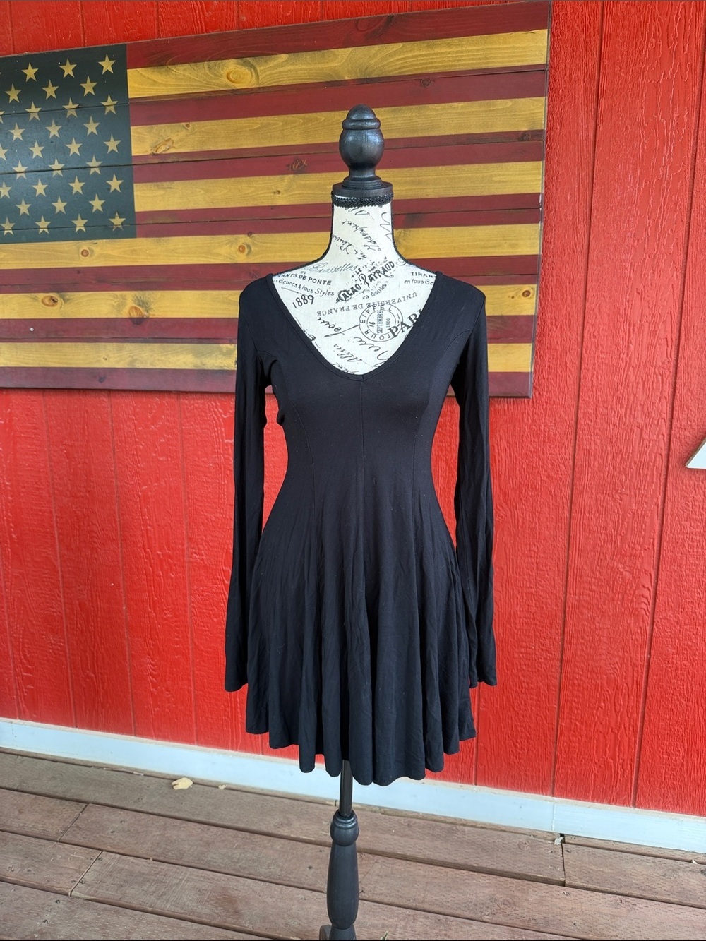 Forever 21 Black Long Sleeve Fit-and-Flare Dress - Picture 2 of 3